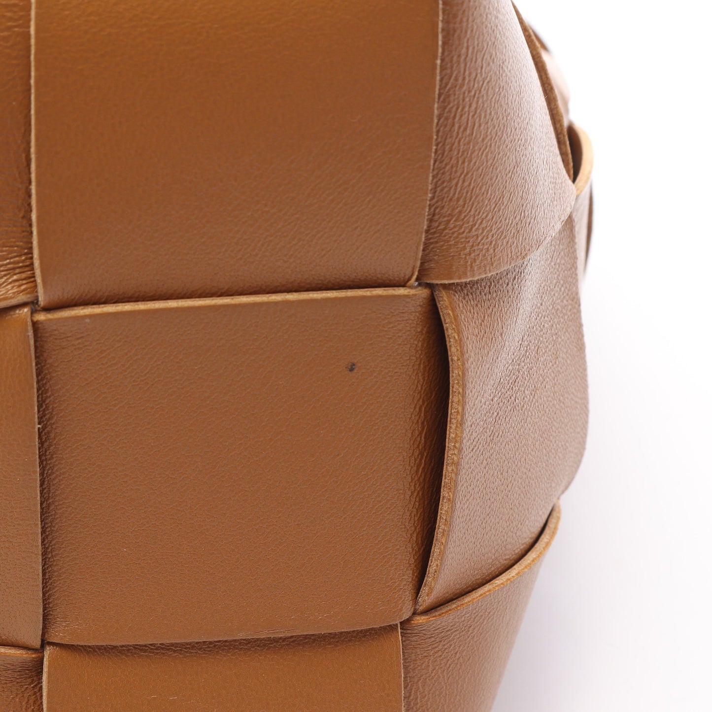 スモール カセット バケットバッグ ショルダーバッグ レザー ライトブラウン ボッテガヴェネタ バッグ BOTTEGA VENETA