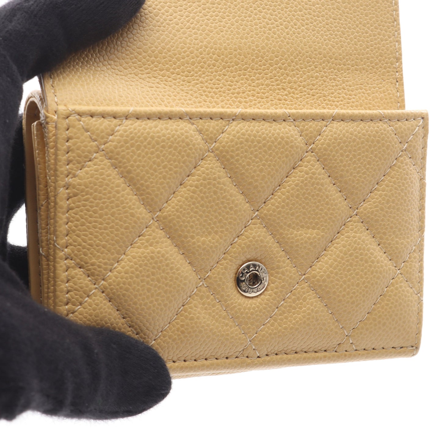 クラシック スモール フラップ ウォレット マトラッセ 三つ折り財布 キャビアスキン ベージュ ゴールド金具 シャネル 財布・小物 CHANEL