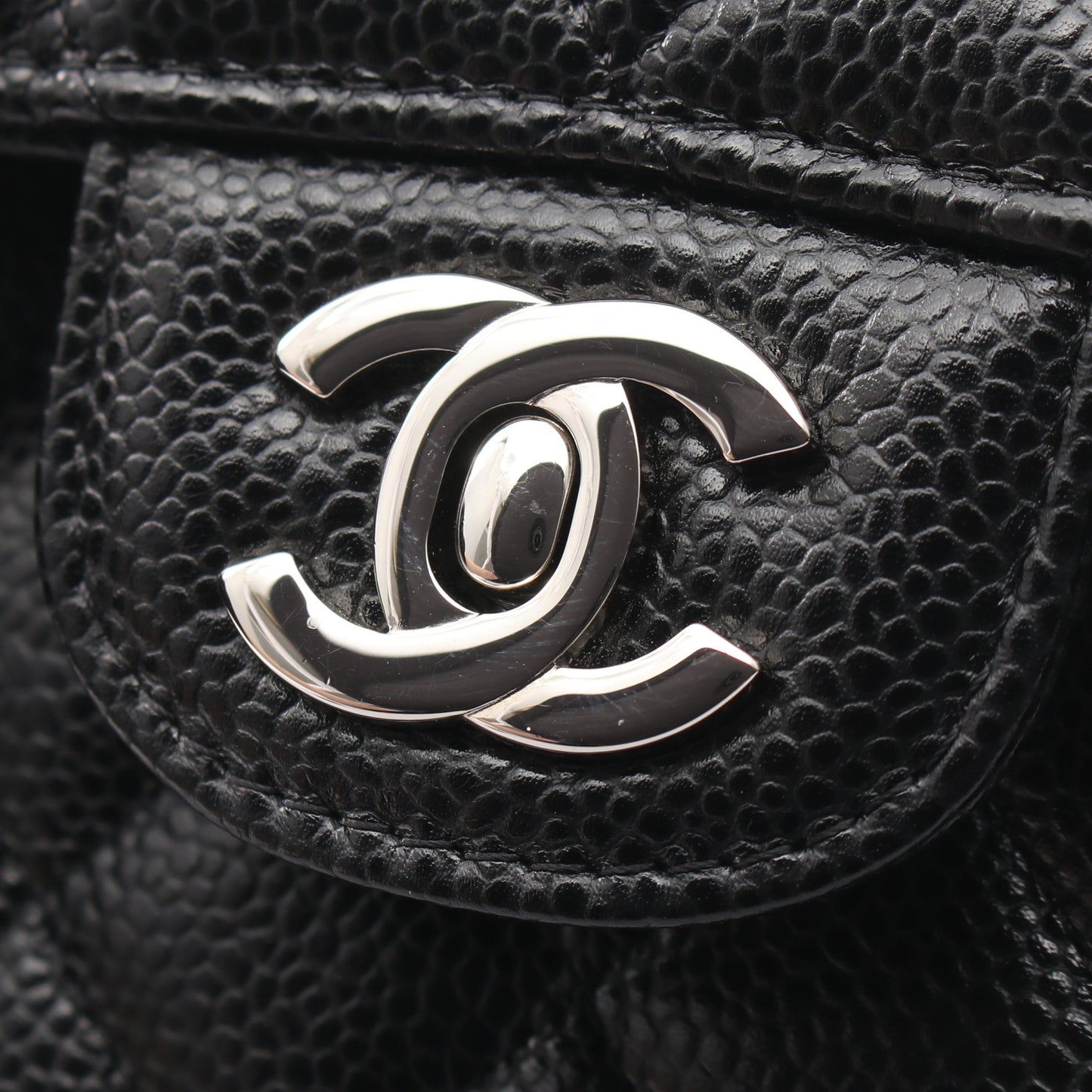マトラッセ Wフラップ Wチェーンショルダーバッグ キャビアスキン ブラック シルバー金具 シャネル バッグ CHANEL