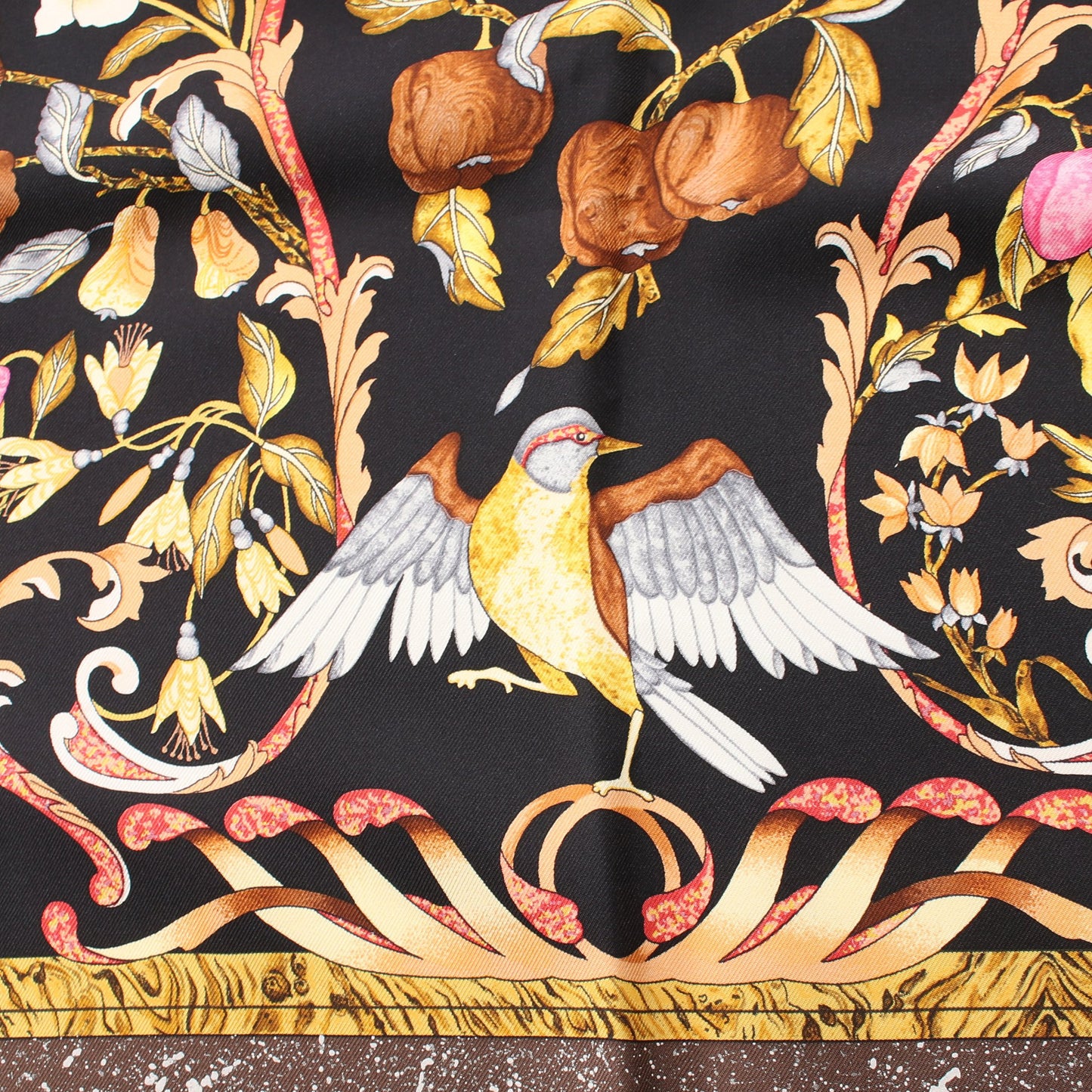 カレ90 PIERRES d'Orient et d'OCCIDENT スカーフ シルク ブラック イエロー マルチカラー エルメス