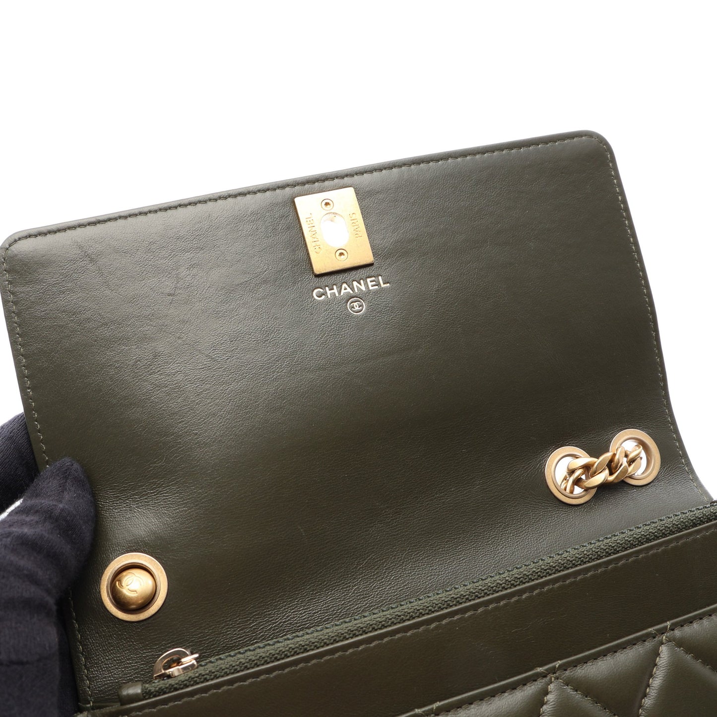 マトラッセ チェーンウォレット ラムスキン カーキグリーン ゴールド金具 シャネル