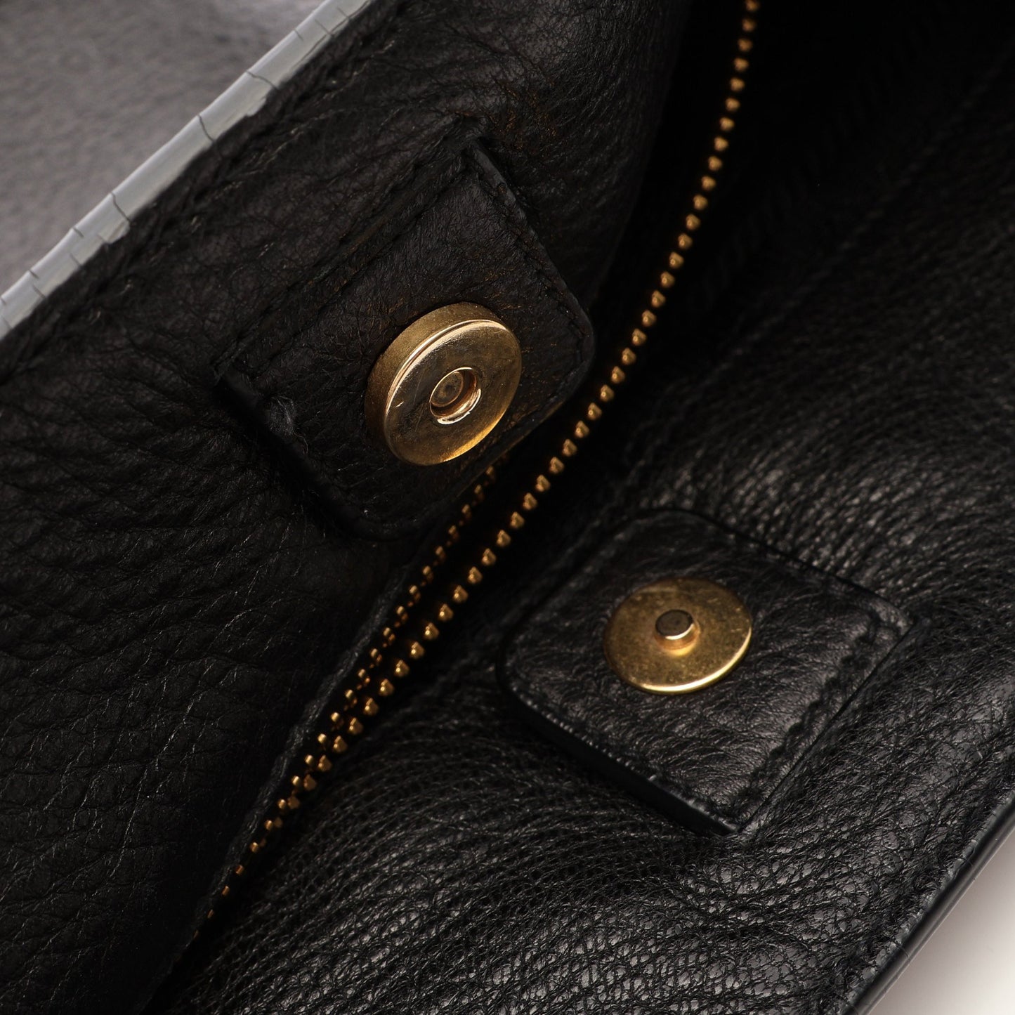 ロゴ ショルダーバッグ レザー ブラック プラダ バッグ PRADA
