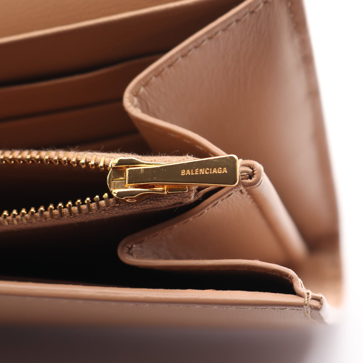 Envelope スリム コンチネンタルウォレット 二つ折り長財布 レザー ベージュ バレンシアガ