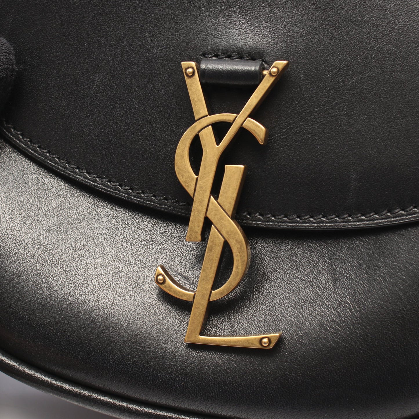 カイア スモール ショルダーバッグ レザー ブラック イヴサンローラン バッグ YVES SAINT LAURENT