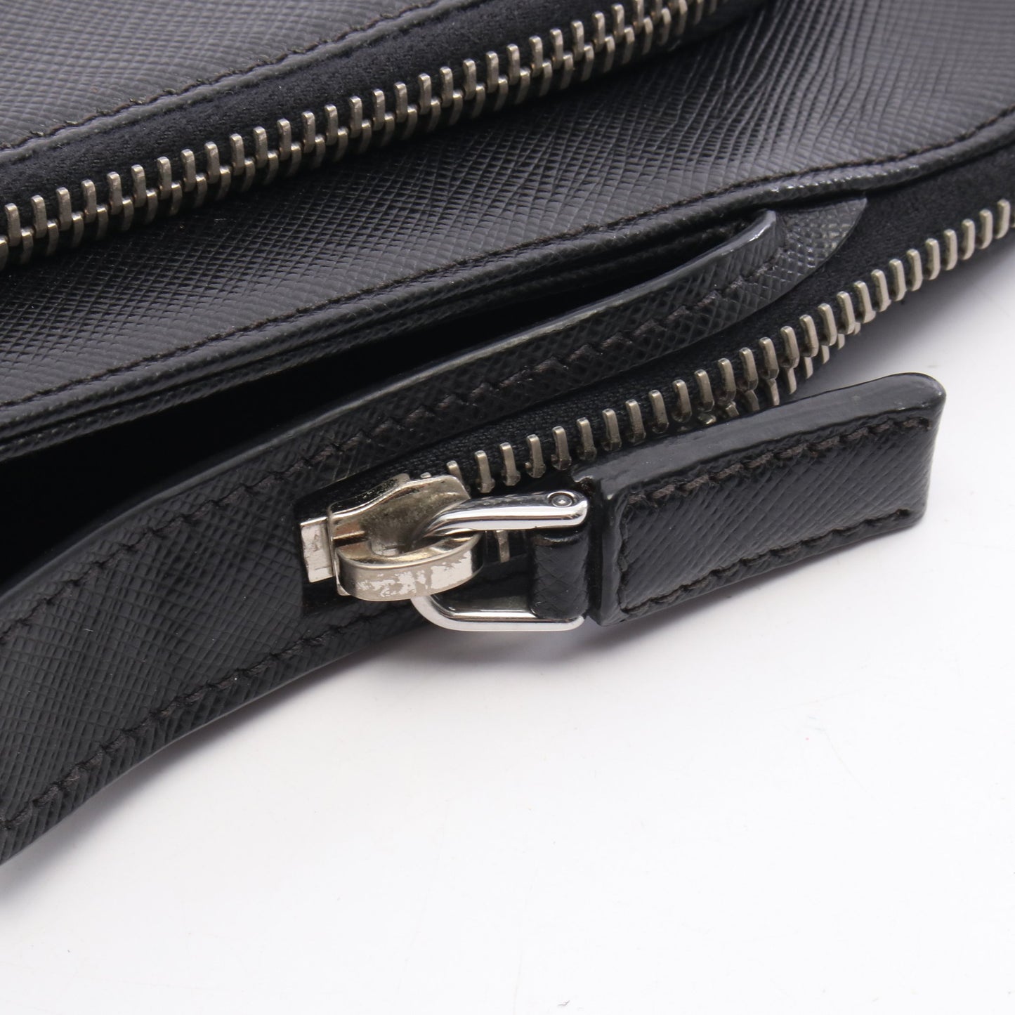 SAFFIANO TRAVEL ビジネスバッグ ブリーフケース レザー ブラック プラダ