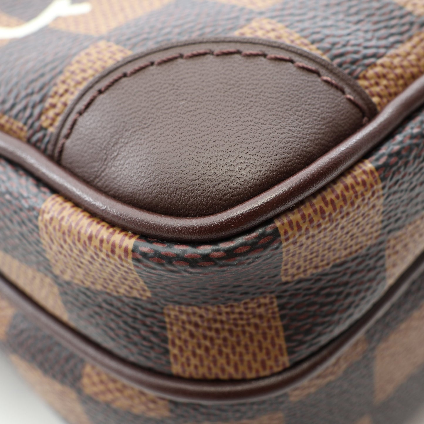 LOUIS VUITTON × NIGO アマゾン ダミエフレンドシップ ショルダーバッグ PVC レザー ブラウン ルイヴィトン
