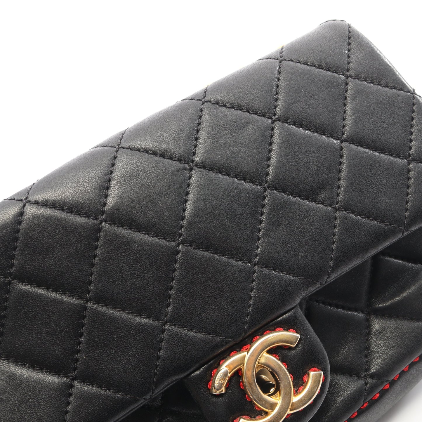 マトラッセ シングルフラップ チェーンショルダーバッグ ラムスキン ブラック ゴールド金具 シャネル