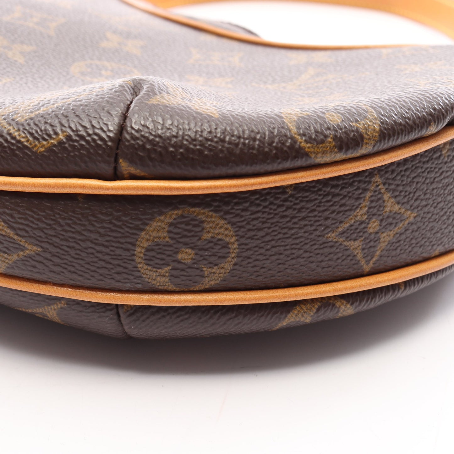 ポシェットクロワッサン モノグラム ショルダーバッグ PVC レザー ブラウン ルイヴィトン バッグ LOUIS VUITTON