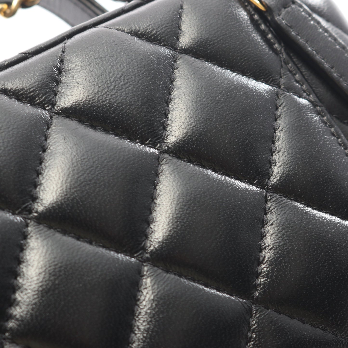 マトラッセ バニティバッグ チェーンショルダーバッグ キャビアスキン ブラック ゴールド金具 シャネル バッグ CHANEL
