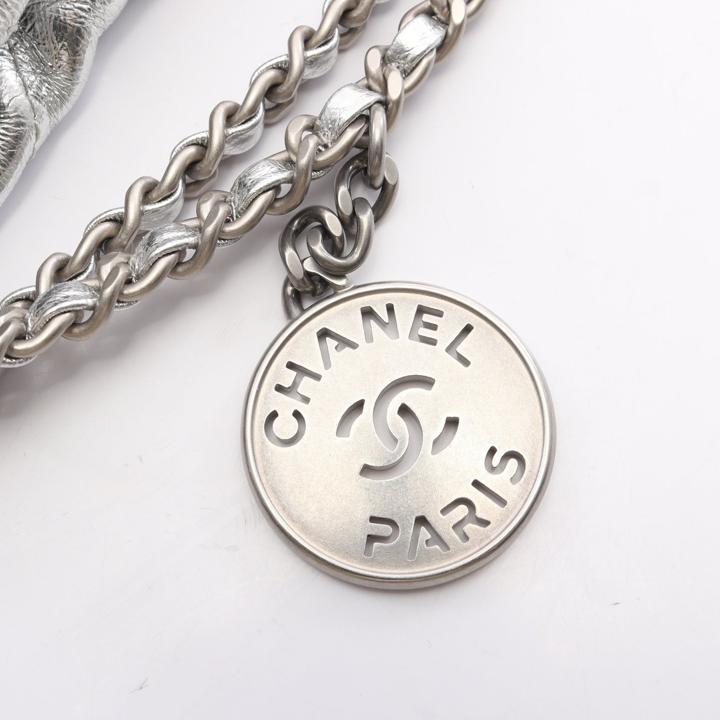 CHANEL 22 ミニ 2WAY チェーンショルダーバッグ レザー シルバー シルバー金具 シャネル