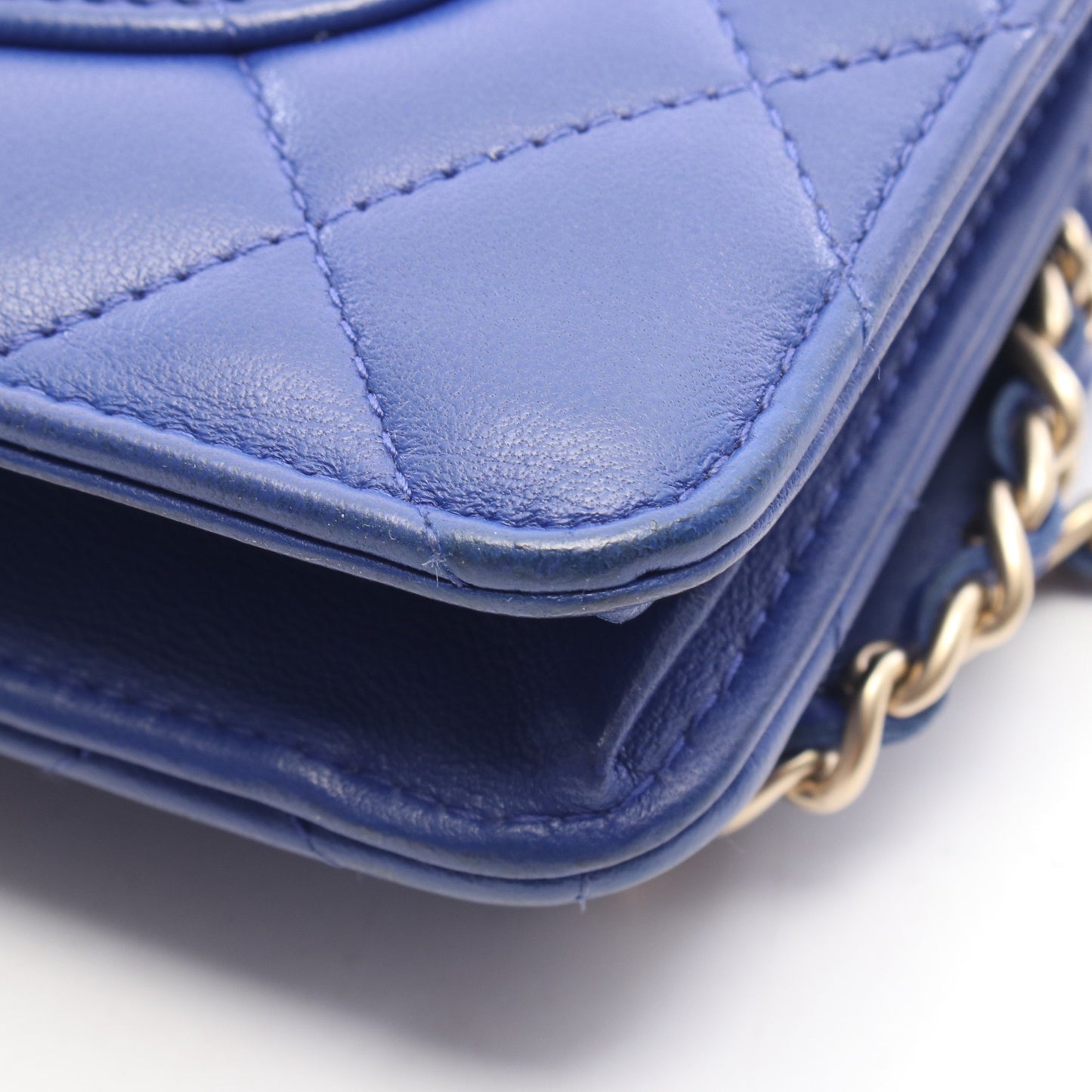 マトラッセ チェーンウォレット ラムスキン ブルー ゴールド金具 シャネル