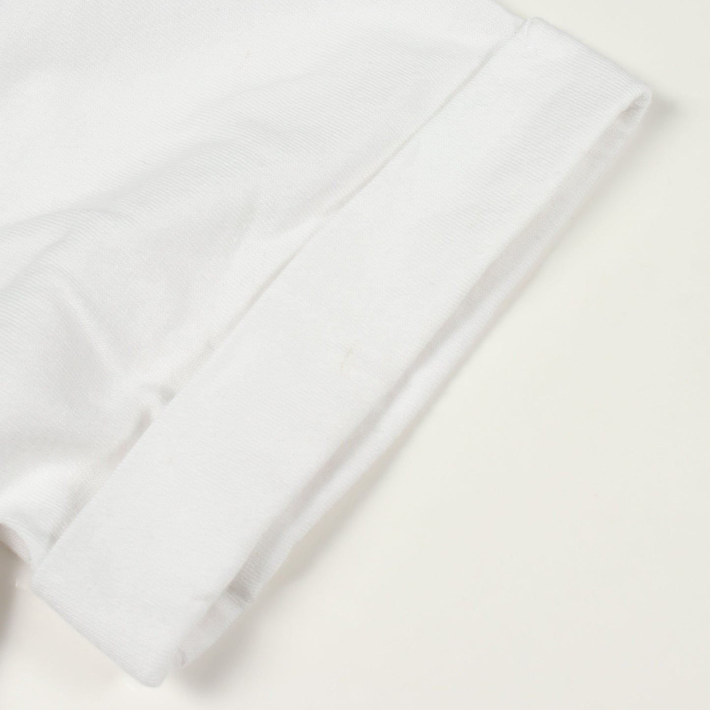 ロゴプリント 半袖Tシャツ コットン ホワイト ゴールド フェンディ
