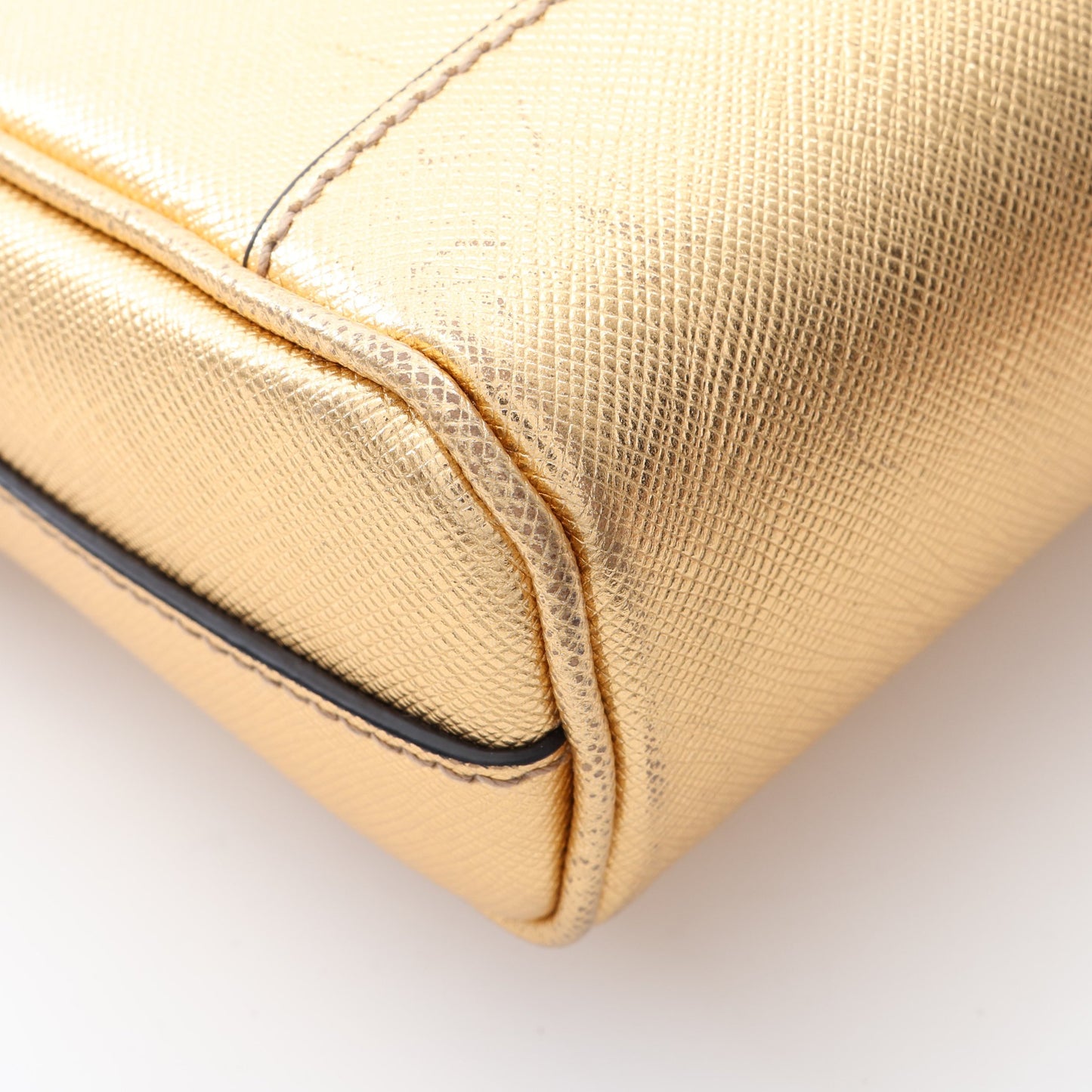 SAFFIANO TRAVEL ショルダーバッグ サフィアーノレザー ゴールド プラダ