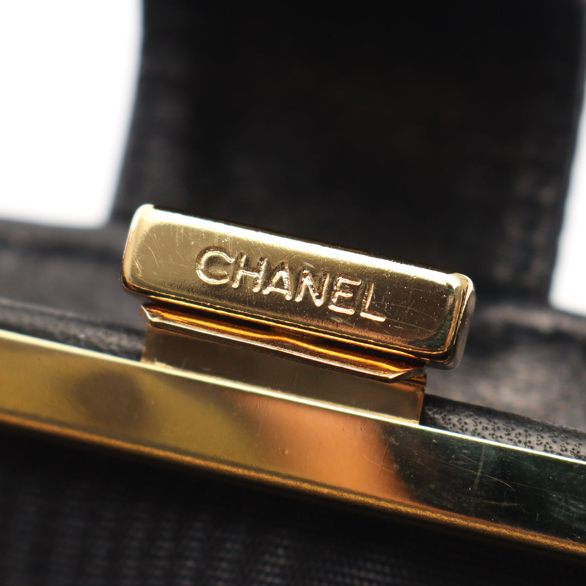 ココマーク 二つ折り長財布 キャビアスキン ブラック ゴールド金具 シャネル 財布・小物 CHANEL