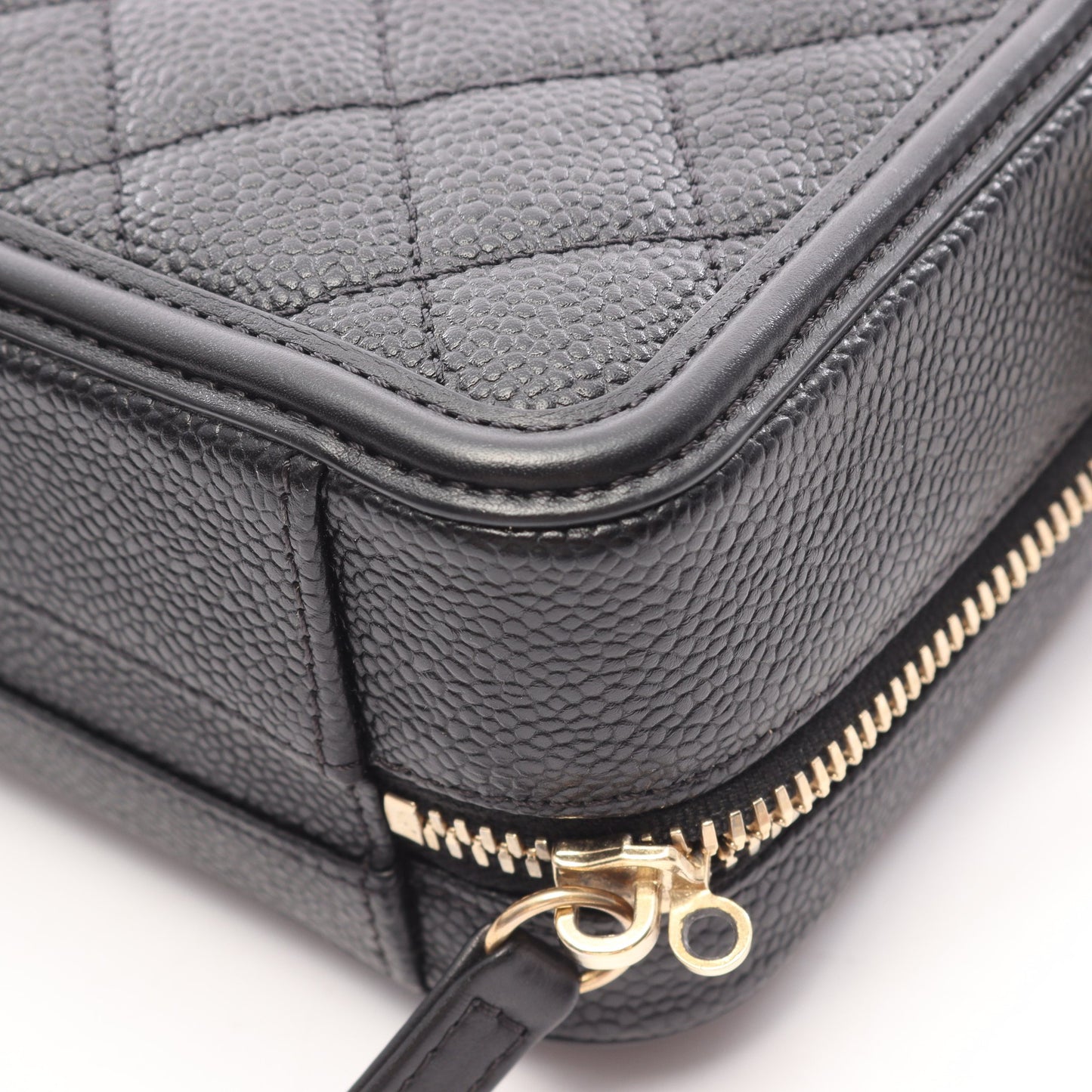 CCフィグリー スモール バニティバッグ 2WAY チェーンショルダーバッグ キャビアスキン ブラック ゴールド金具 シャネル