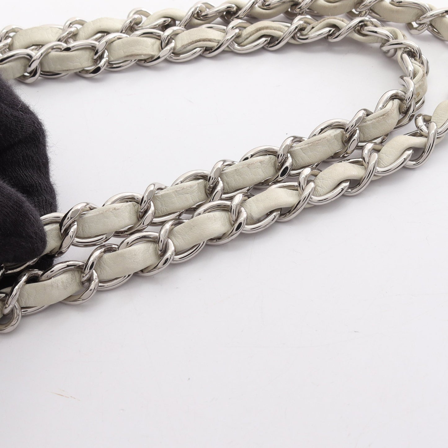2.55 マトラッセ チェーンショルダーバッグ キャビアスキン オフホワイト シルバー金具 シャネル バッグ CHANEL