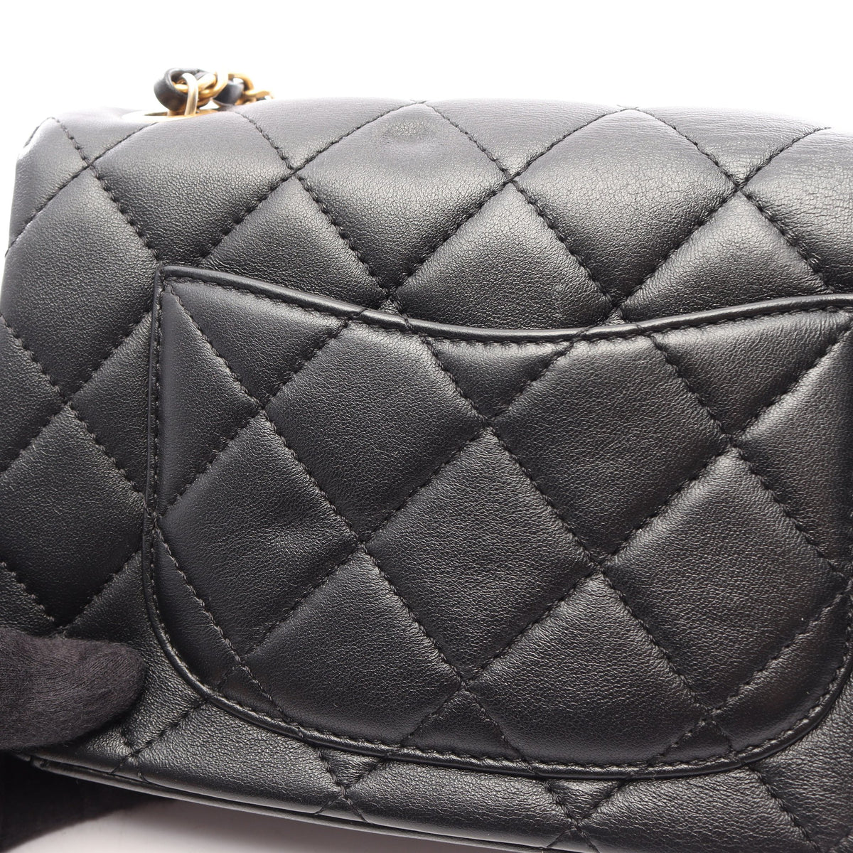 ミニ フラップ バッグ マトラッセ チェーンショルダーバッグ レザー ブラック ゴールド金具 シャネル バッグ CHANEL