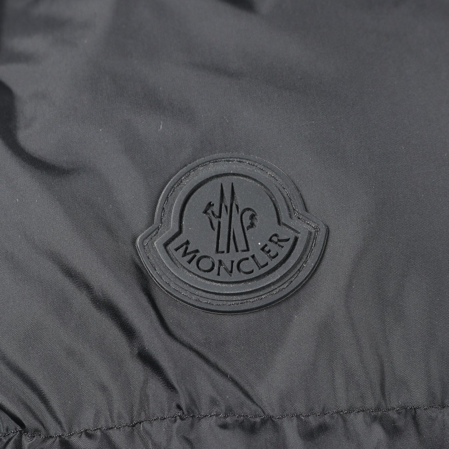 MONTCLA モンクラ フード付き ダウンジャケット ナイロン ブラック モンクレール アウター MONCLER