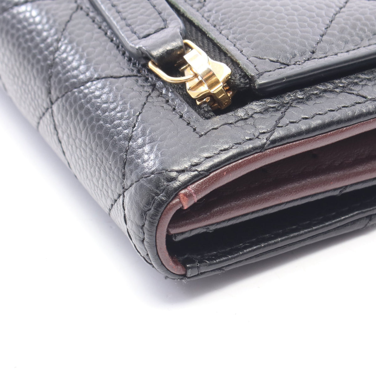 クラシック スモール フラップ ウォレット 三つ折り財布 キャビアスキン ブラック ゴールド金具 シャネル