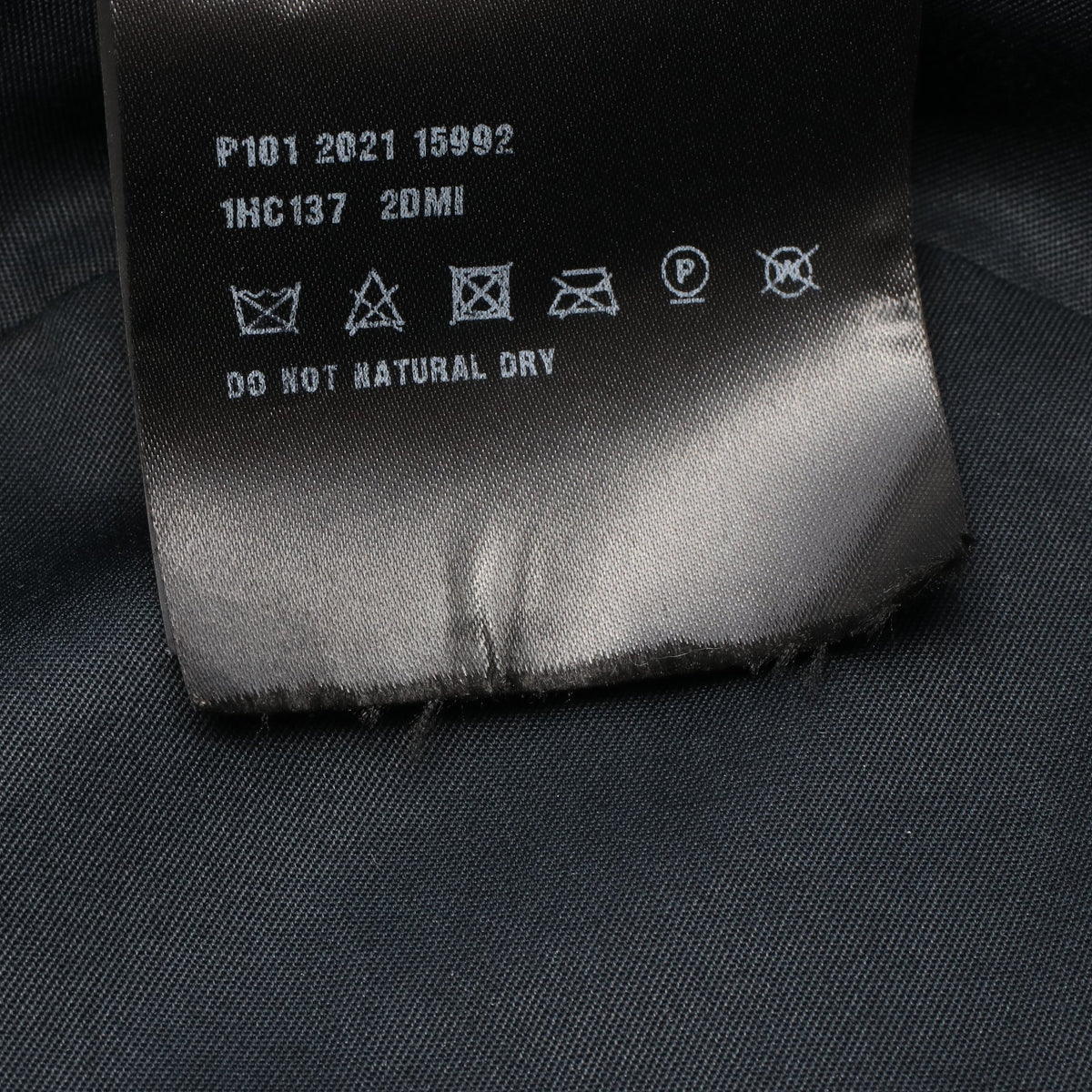Re-Nylon 三角プレート バケット ハット ナイロン ブラック プラダ