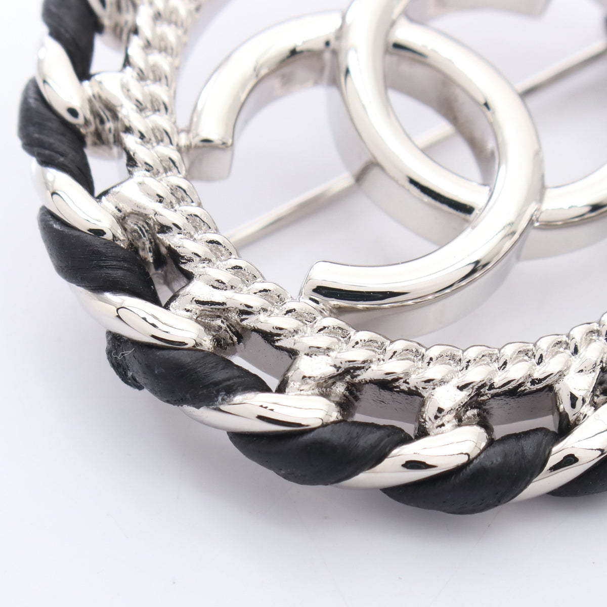 ココマーク サークル ブローチ レザー ブラック B26C シャネル アクセサリー CHANEL