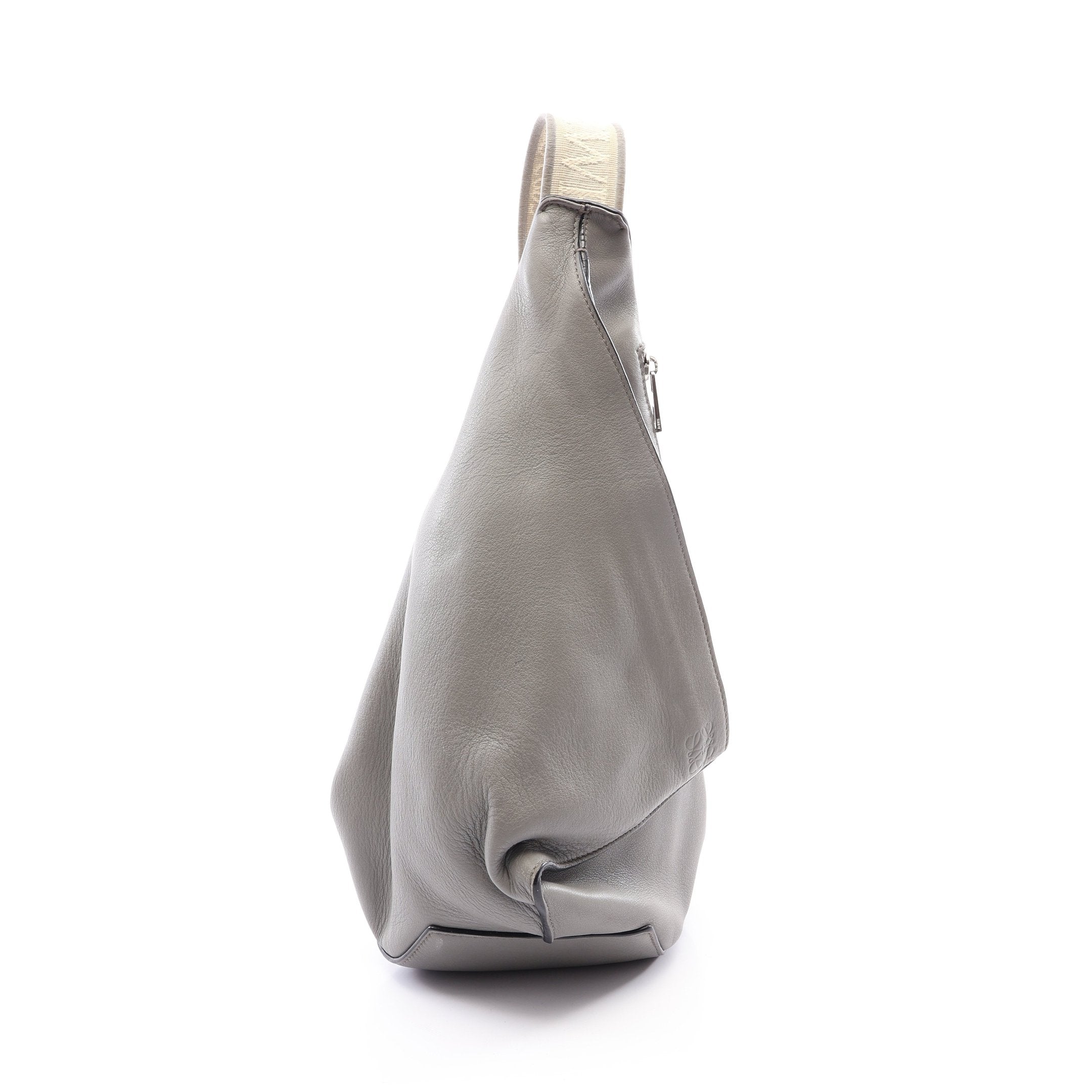 美品 ロエベ アントンスリング ボディバッグ LOEWE ANTON グレー ANTON SLING アントン スリング ボディバッグ レザー グレー ロエベ
