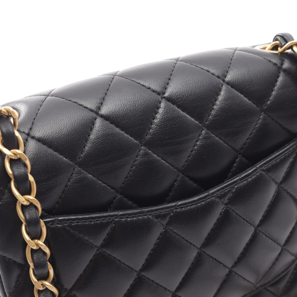 マトラッセ チェーンショルダーバッグ ラムスキン ブラック ゴールド金具 シャネル バッグ CHANEL