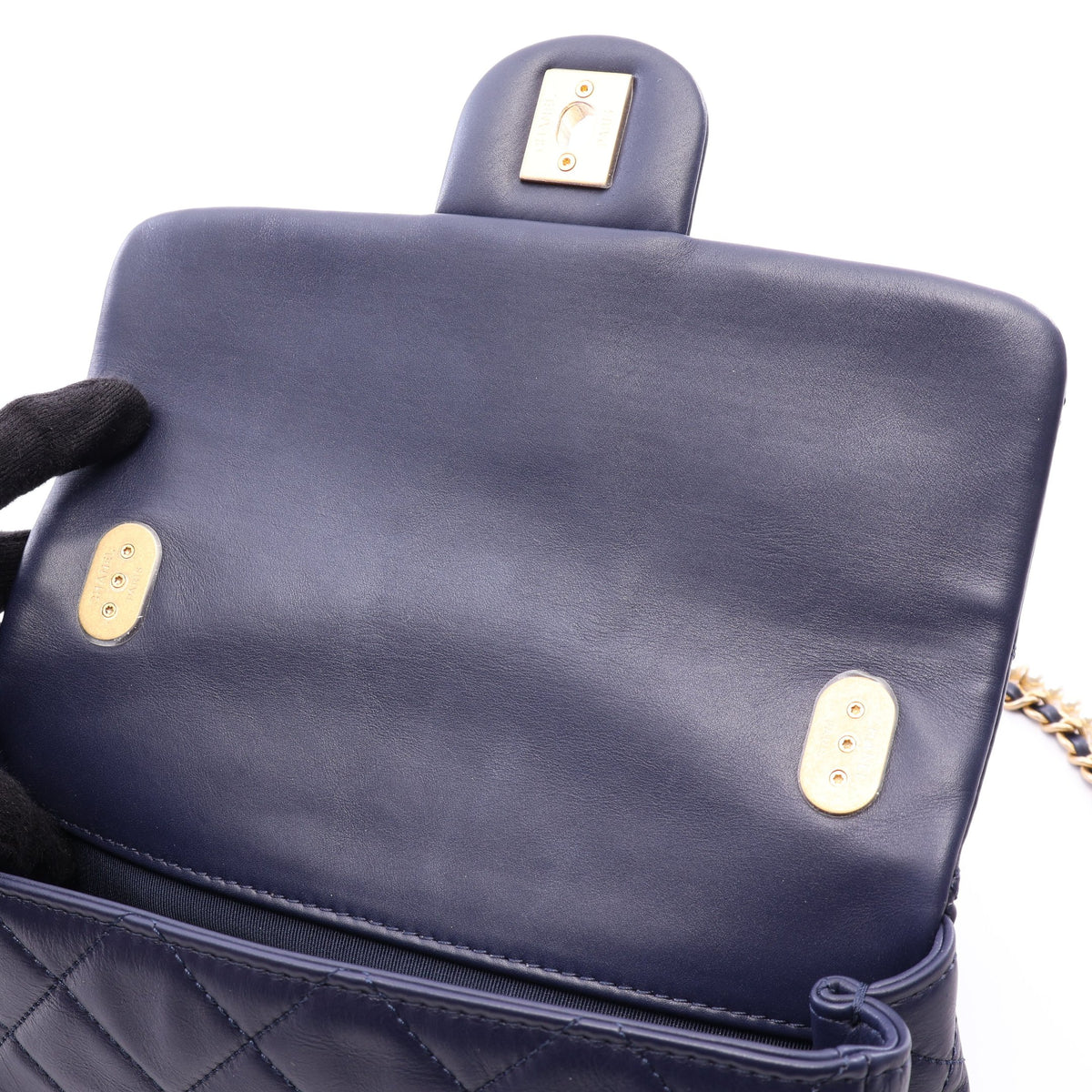 マトラッセ チェーンショルダーバッグ ラムスキン ネイビー ゴールド金具 シャネル バッグ CHANEL