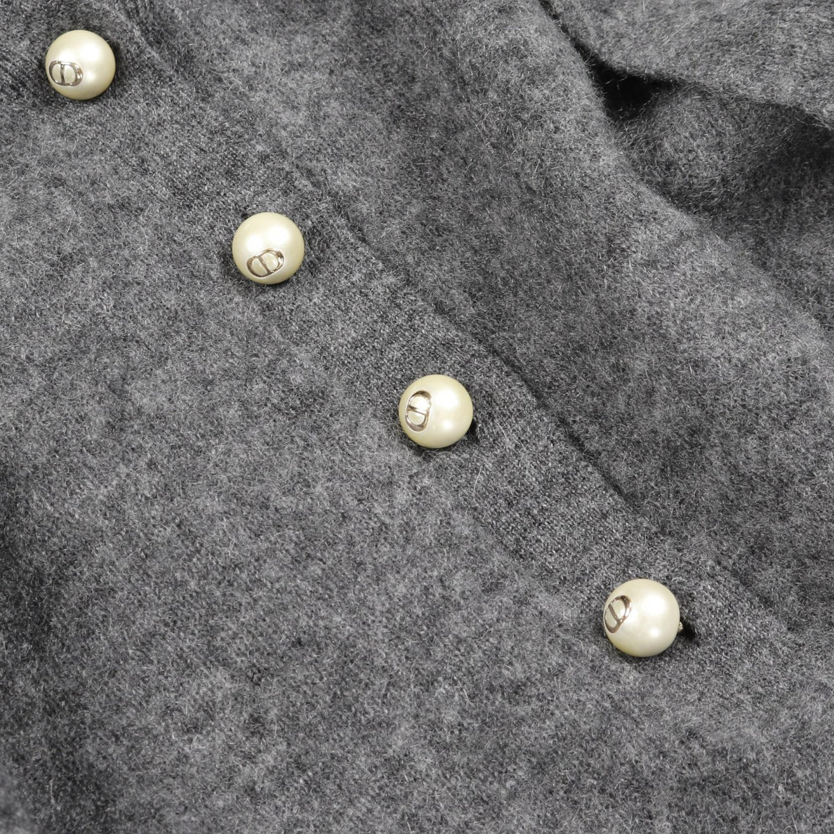 ディオール CDロゴ パールボタン ニット グレー系 トップス DIOR