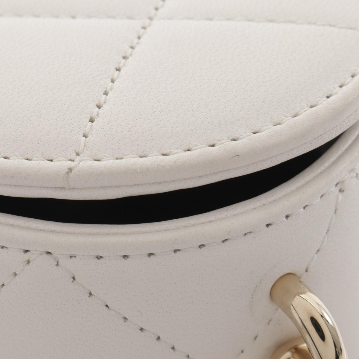 シャネル マトラッセ ショルダーバッグ ホワイト系 バッグ CHANEL