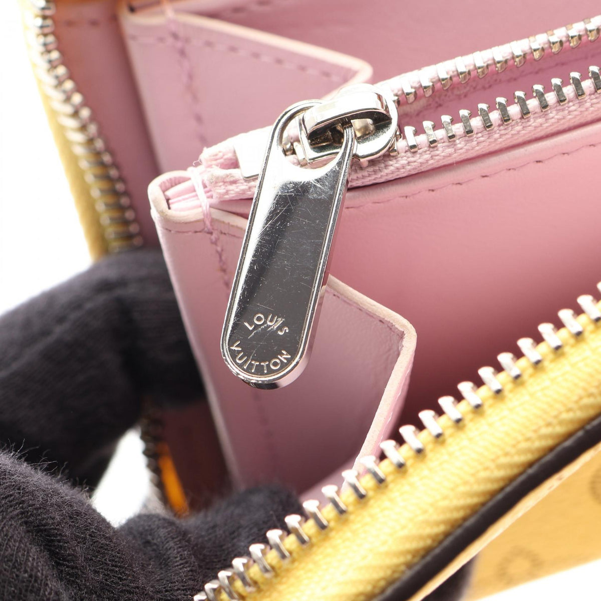 ルイ・ヴィトン ジッピー ウォレット ラウンド長財布 イエロー系 ジョーヌ 財布・小物 LOUIS VUITTON