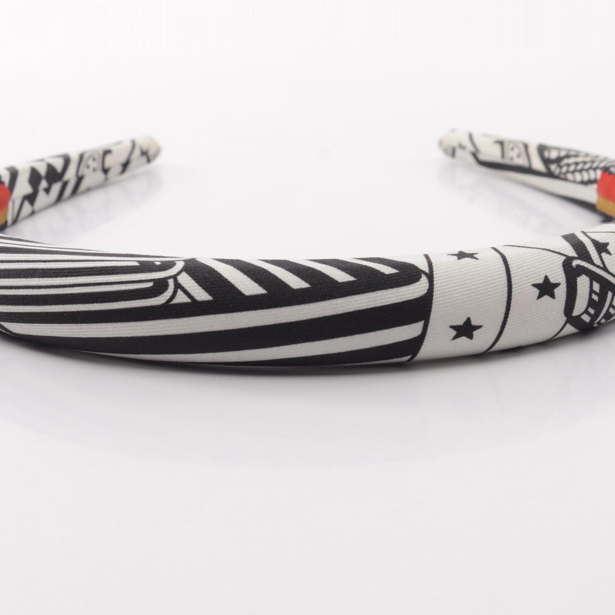 エルメス Sangles en Zigzag Bandana カチューシャ ブラック系 ホワイト系 シルク 財布・小物 HERMES