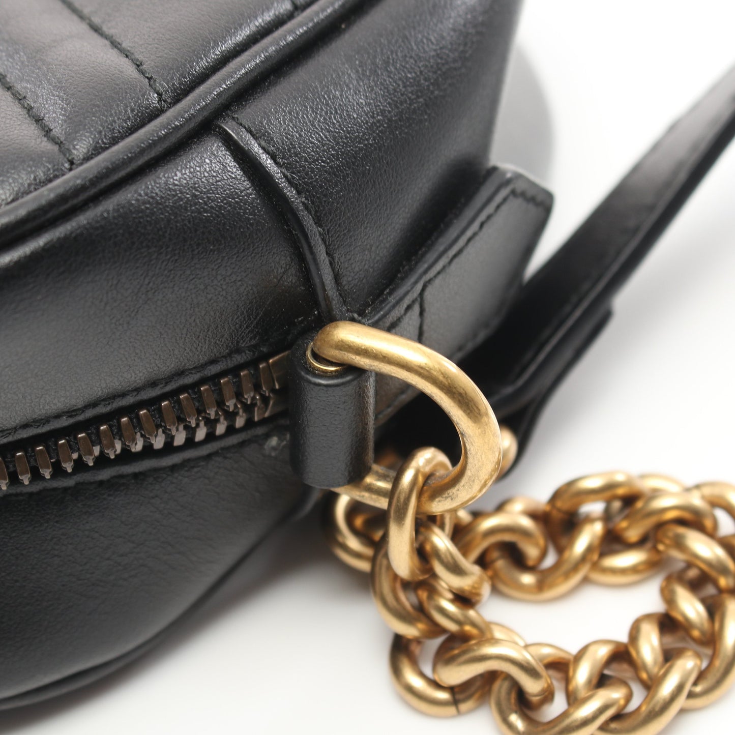 GGマーモント チェーンショルダーバッグ レザー ブラック グッチ バッグ GUCCI