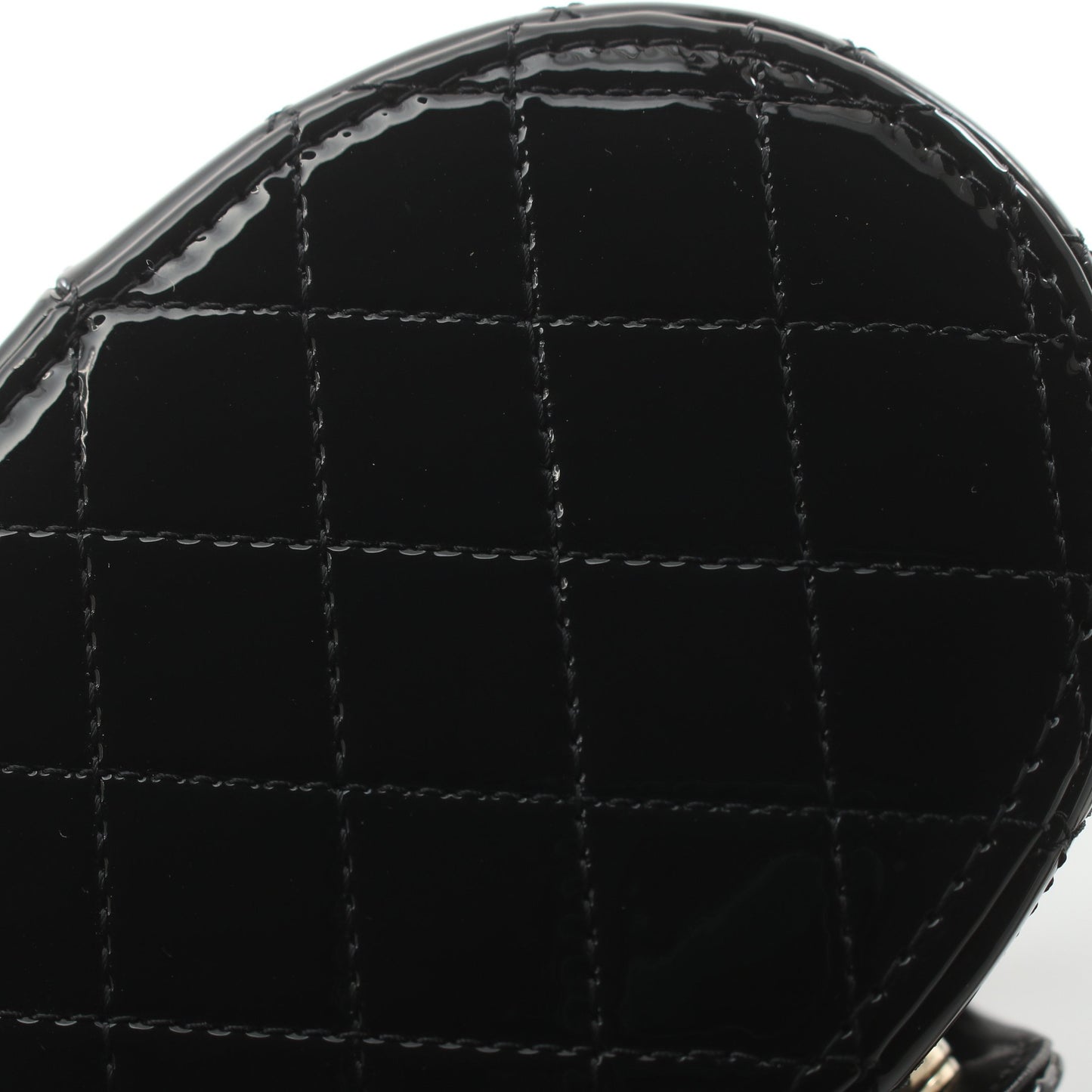 ココマーク チェーンショルダーバッグ エナメルレザー ブラック ゴールド金具 シャネル バッグ CHANEL