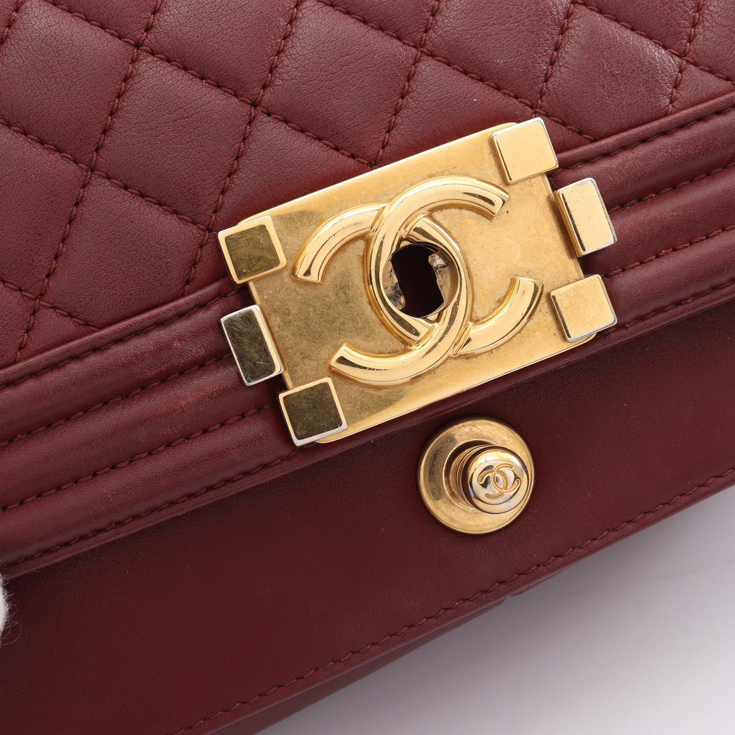 ボーイシャネル マトラッセ チェーンショルダーバッグ レザー ボルドー ゴールド金具 シャネル バッグ CHANEL