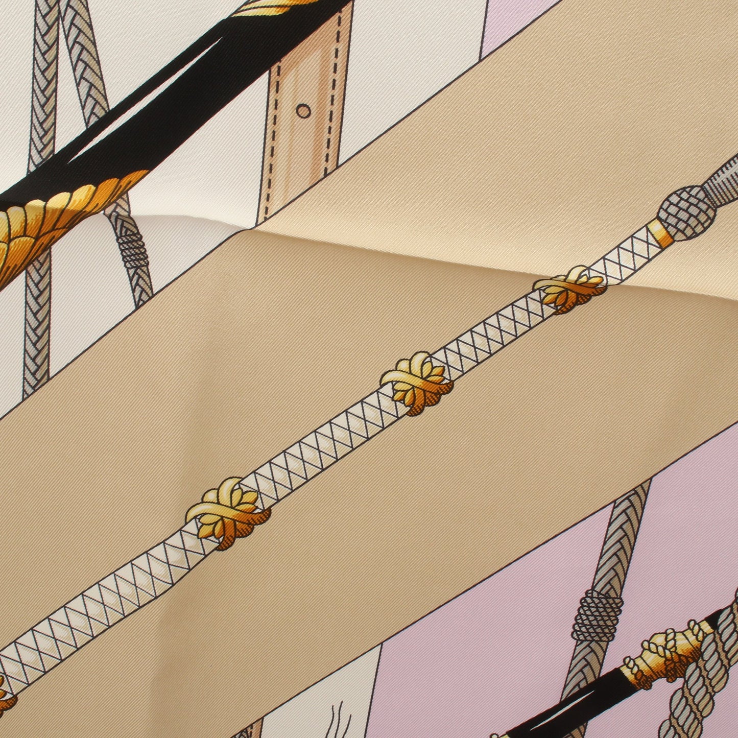カレ90 Clic Clac スカーフ シルク ベージュ ライトピンク マルチカラー エルメス 財布・小物 HERMES