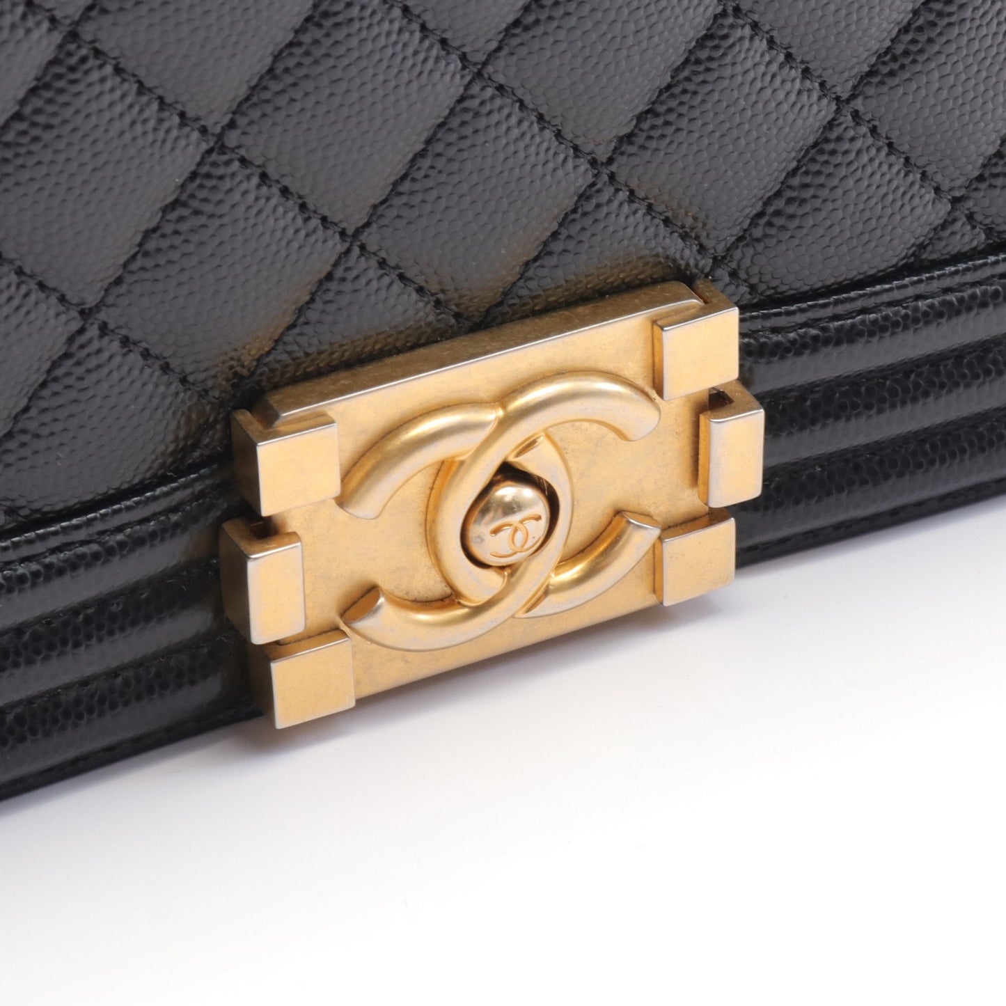 ボーイシャネル マトラッセ チェーンショルダーバッグ キャビアスキン ブラック ゴールド金具 シャネル バッグ CHANEL