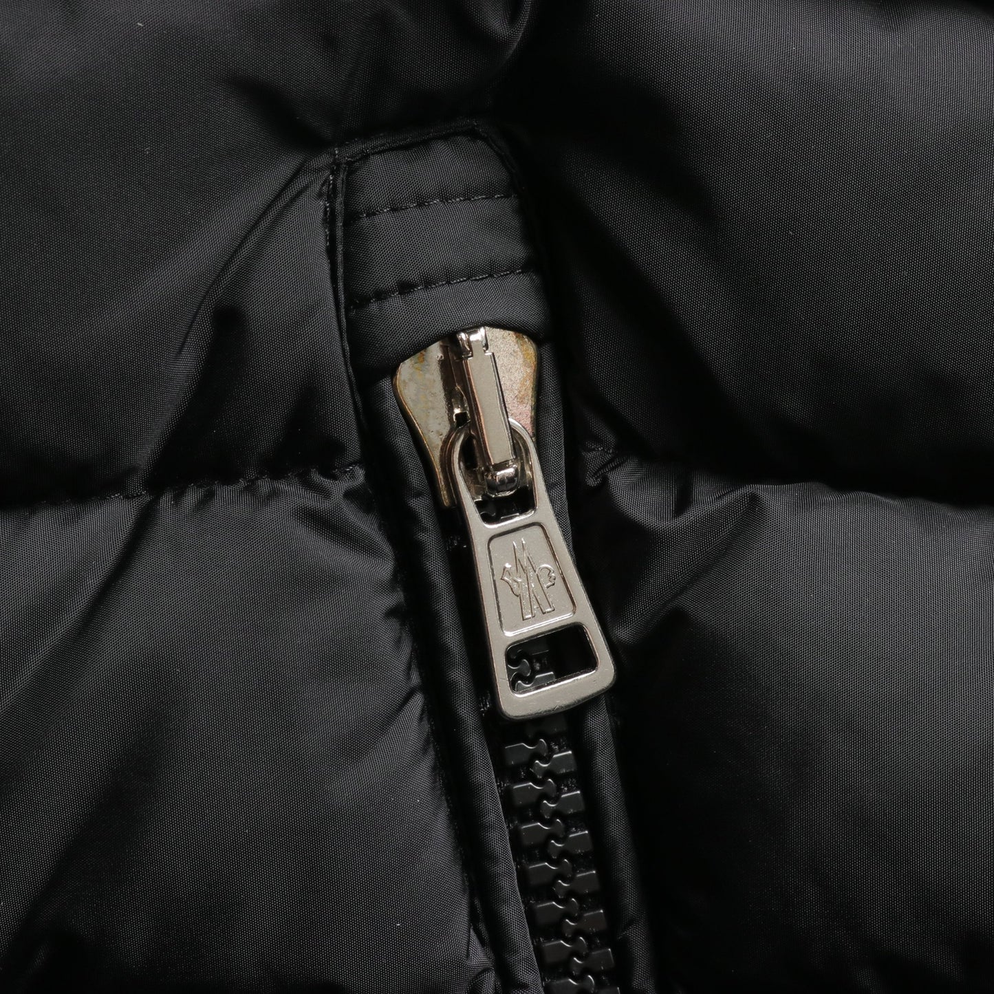 AMIOT アミオ ダウンジャケット ナイロン ブラック モンクレール アウター MONCLER