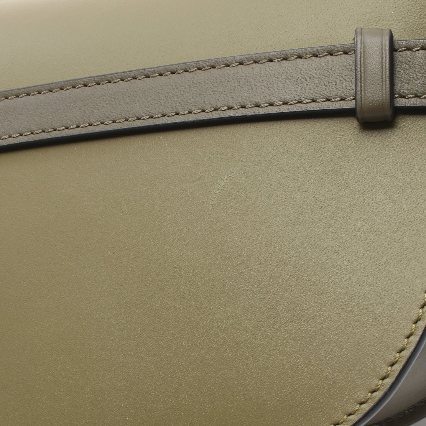 ゲートデュアル バッグ ミニ ショルダーバッグ レザー カーキグリーン ロエベ バッグ LOEWE