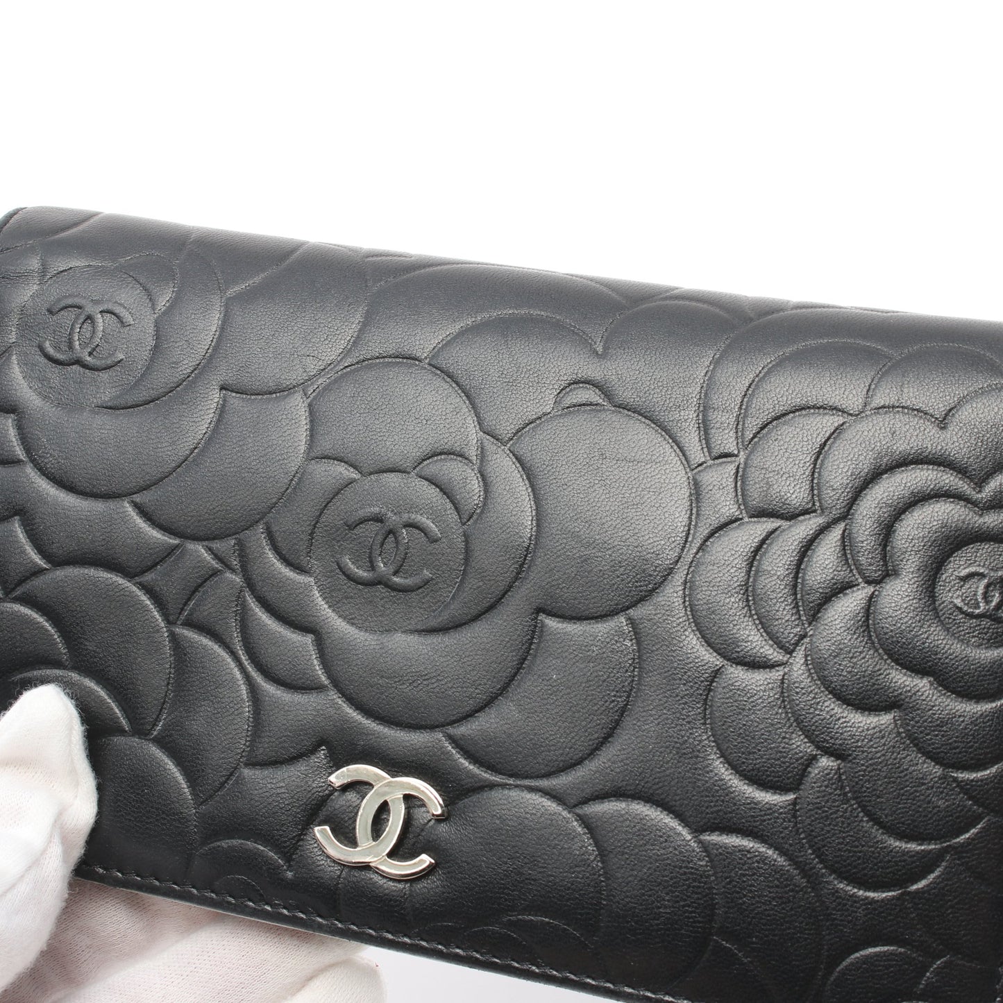 カメリア ココマーク 二つ折り長財布 ラムスキン ブラック シルバー金具 シャネル 財布・小物 CHANEL