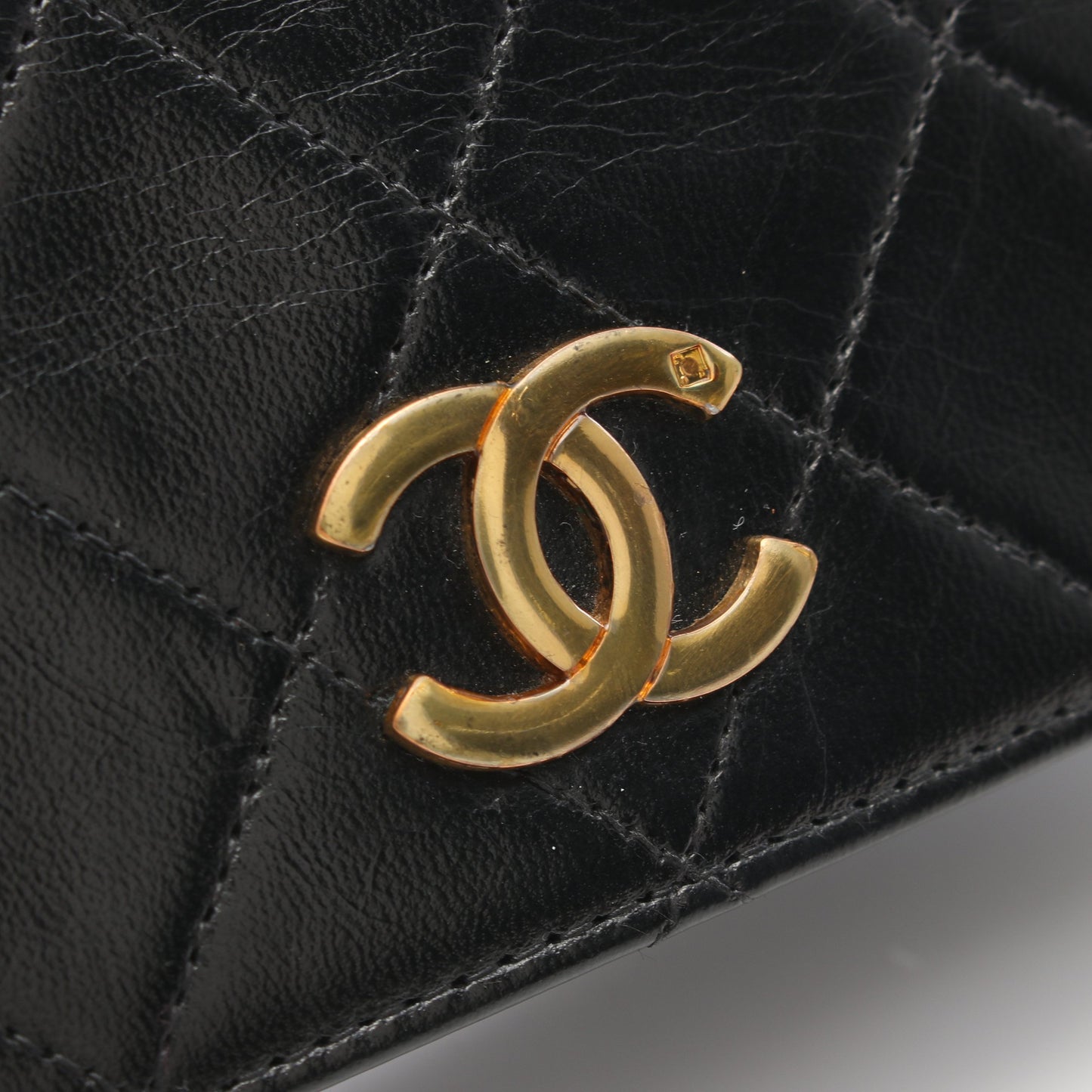 ミニマトラッセ チェーンショルダーバッグ ラムスキン ブラック ゴールド金具 プッシュロック シャネル バッグ CHANEL
