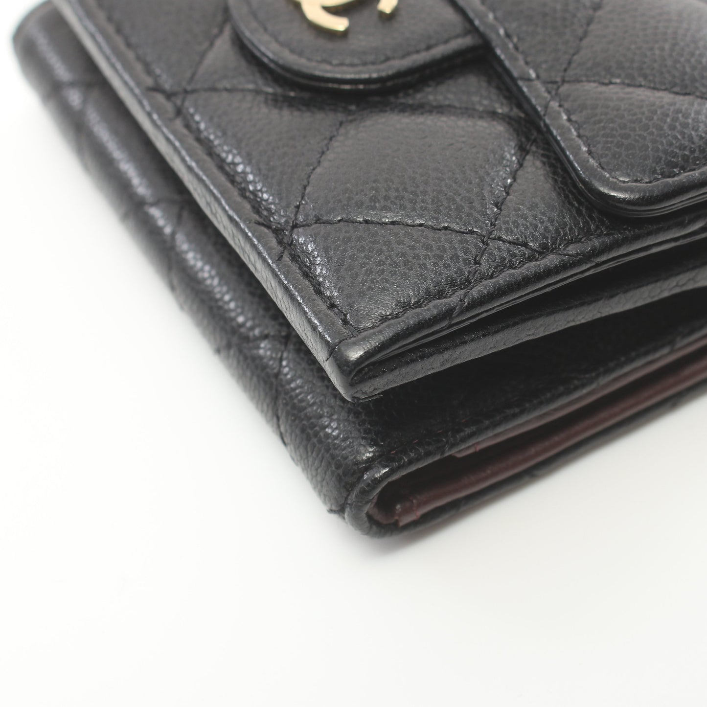 マトラッセ クラシック スモール ウォレット 三つ折り財布 キャビアスキン ブラック ゴールド金具 シャネル 財布・小物 CHANEL