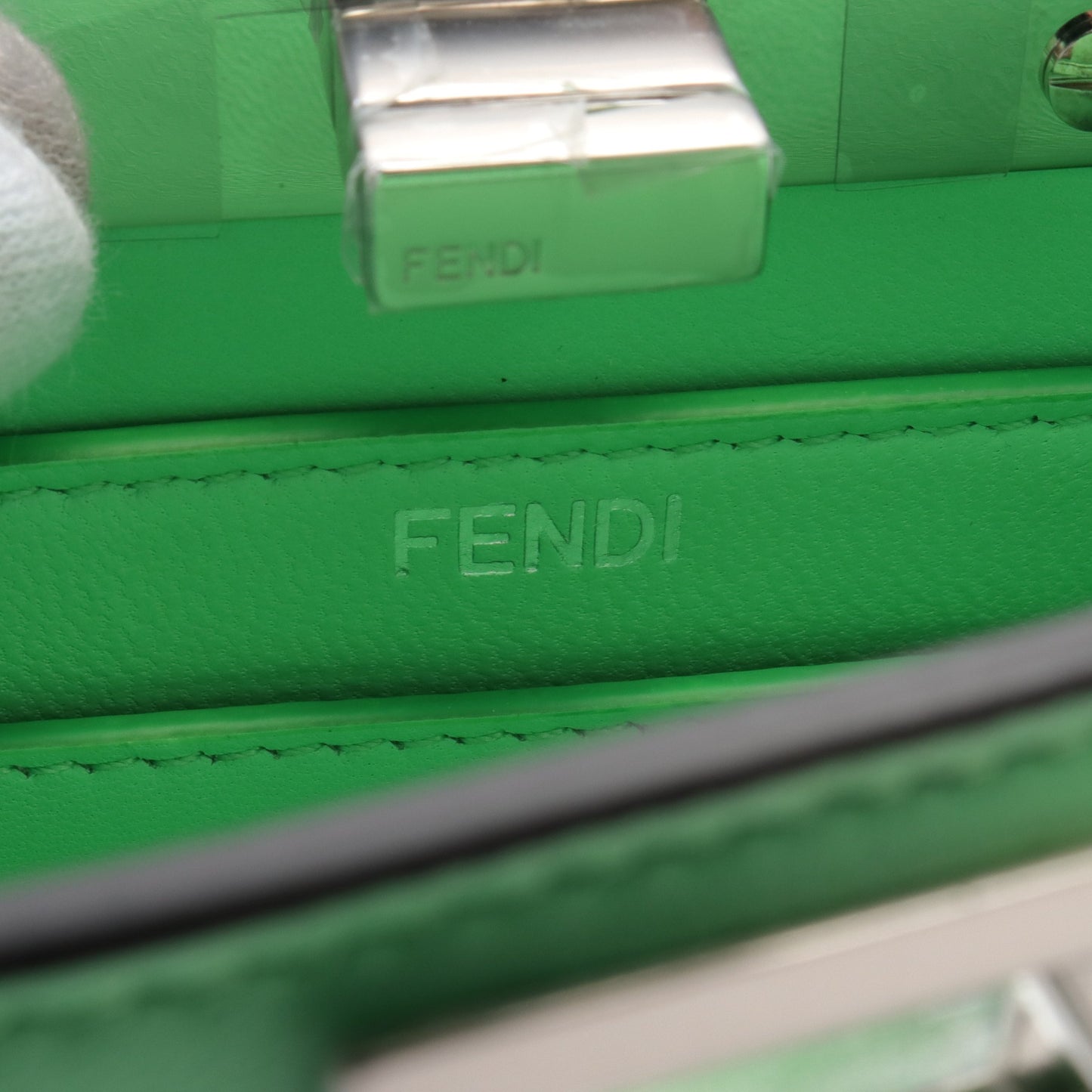 ピーカブー ISeeU ハンドバッグ レザー イエローグリーン 2WAY フェンディ バッグ FENDI