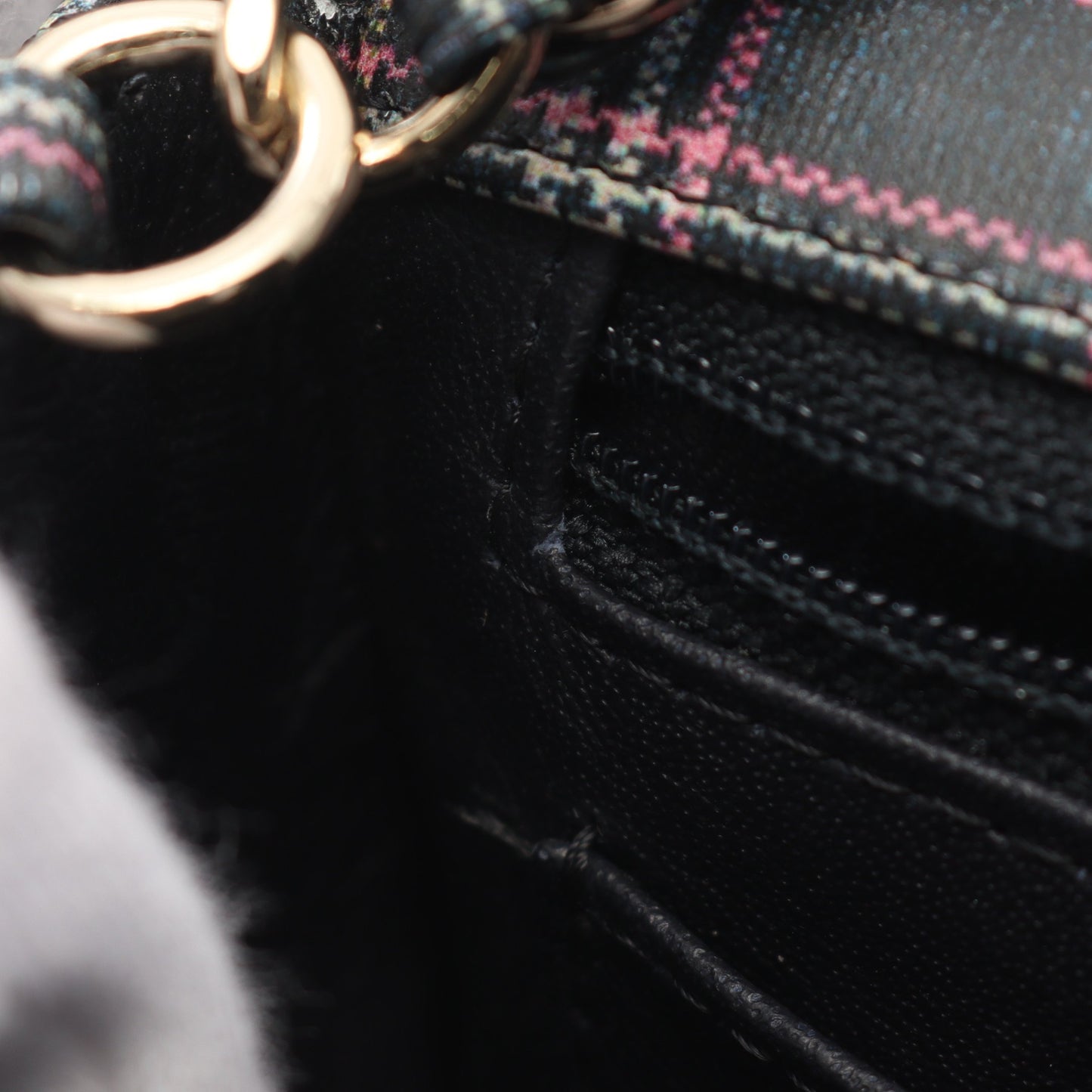 ミニマトラッセ チェーンショルダーバッグ チェック レザー ネイビー マルチカラー ゴールド金具 シャネル バッグ CHANEL