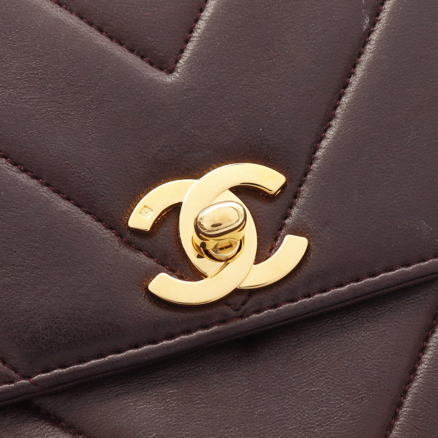 シェブロン Vステッチ ハンドバッグ ラムスキン ボルドー ゴールド金具 2WAY ヴィンテージ シャネル バッグ CHANEL