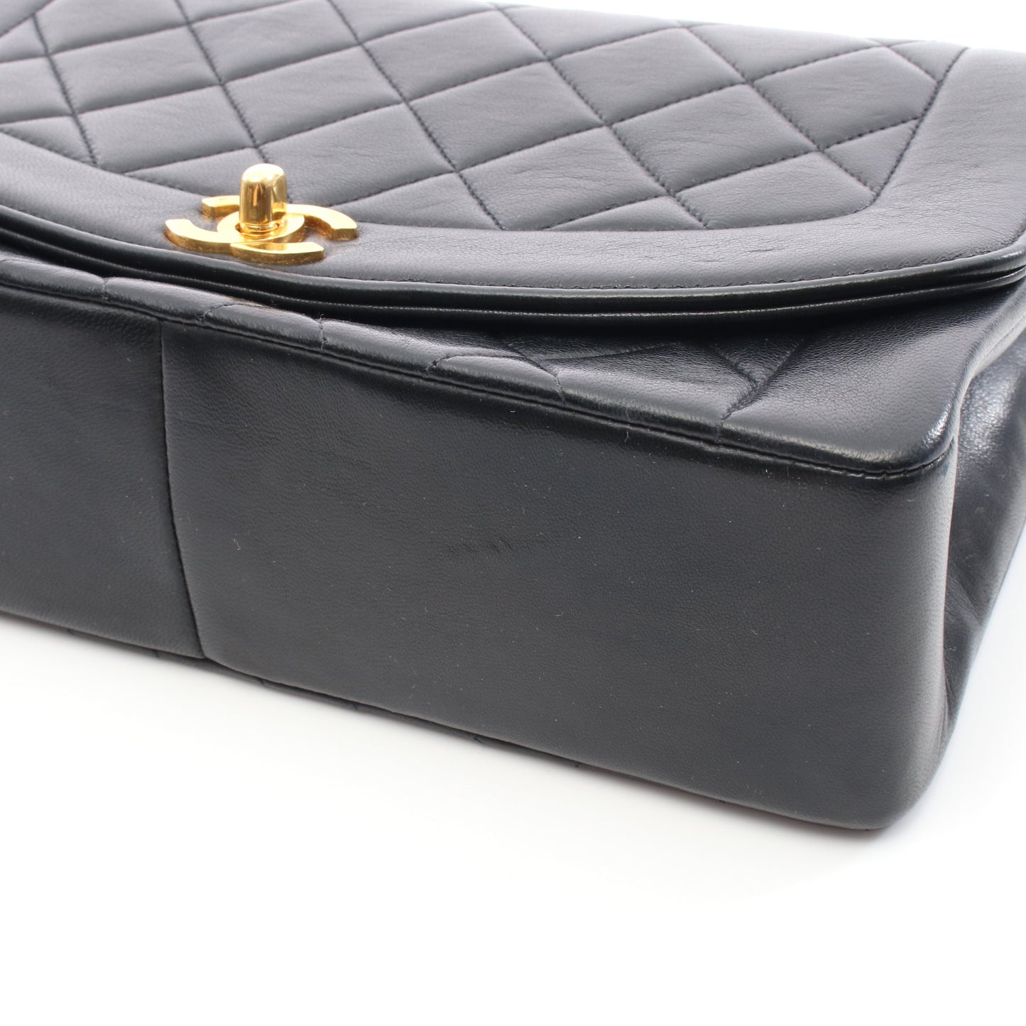 マトラッセ ダイアナフラップ チェーンショルダーバッグ ラムスキン ブラック ゴールド金具 シャネル バッグ CHANEL