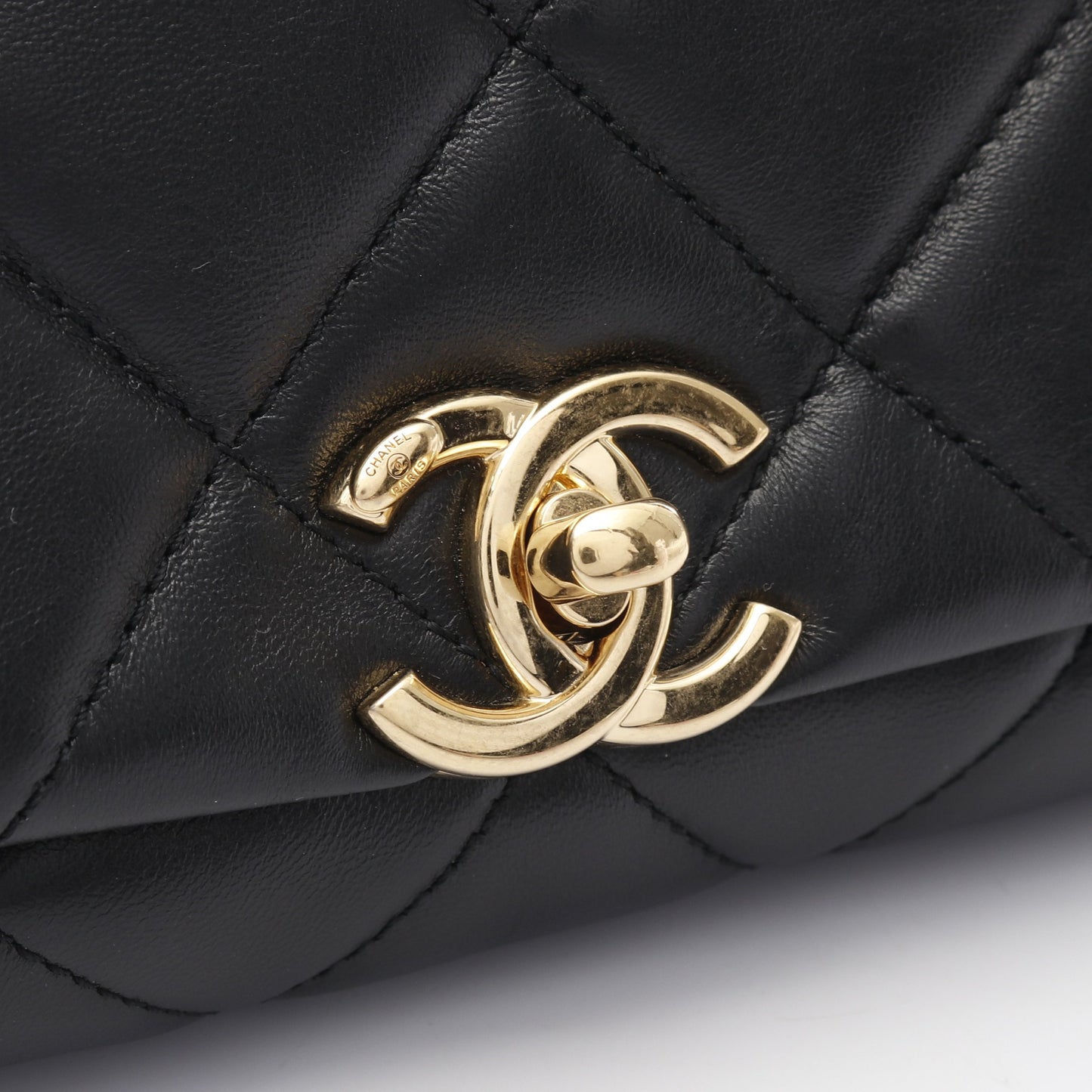 ミニマトラッセ20 チェーンショルダーバッグ レザー ブラック ゴールド金具 2WAY シャネル バッグ CHANEL