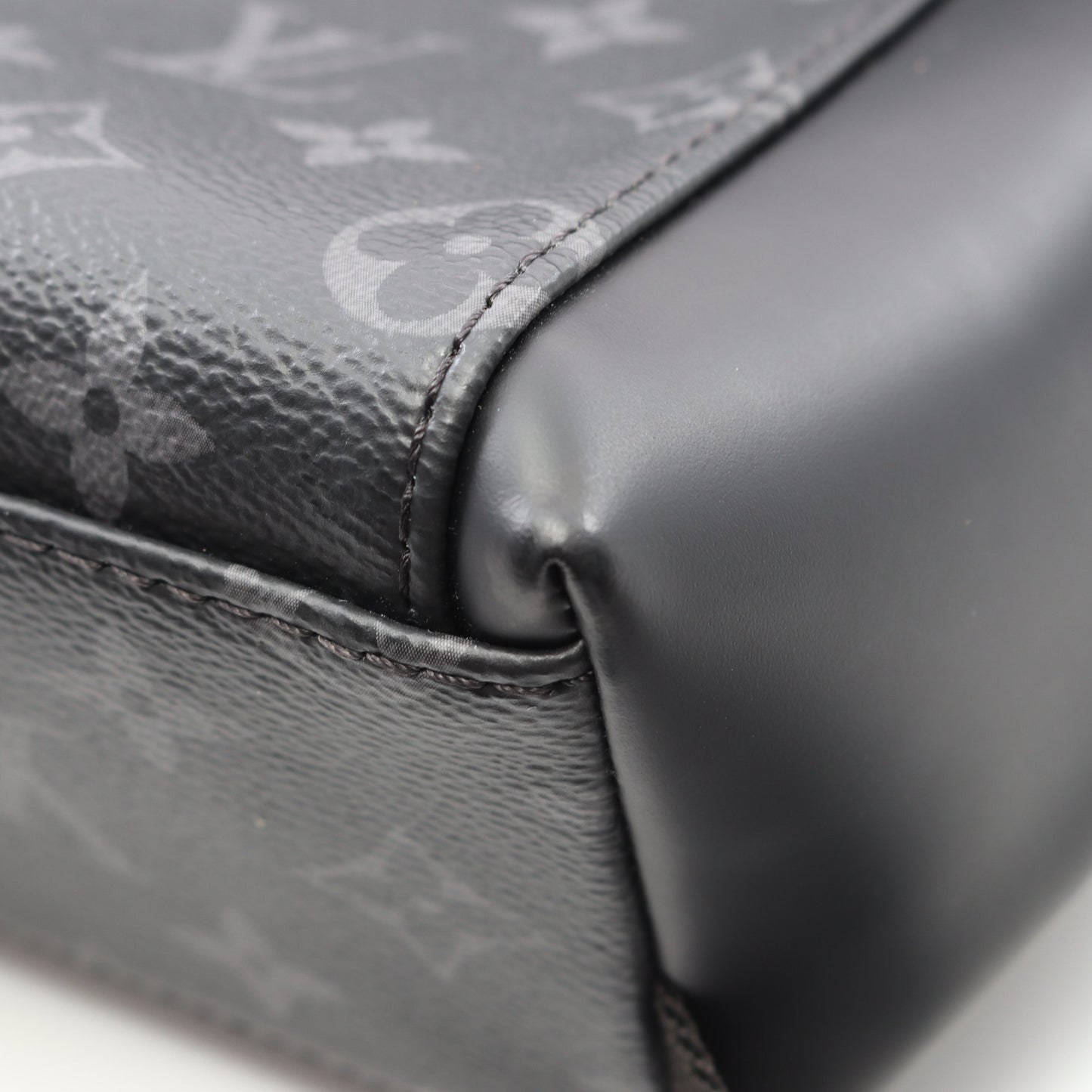メッセンジャーヴォワヤージュPM モノグラムエクリプス ショルダーバッグ PVC レザー ブラック ルイヴィトン バッグ LOUIS VUITTON