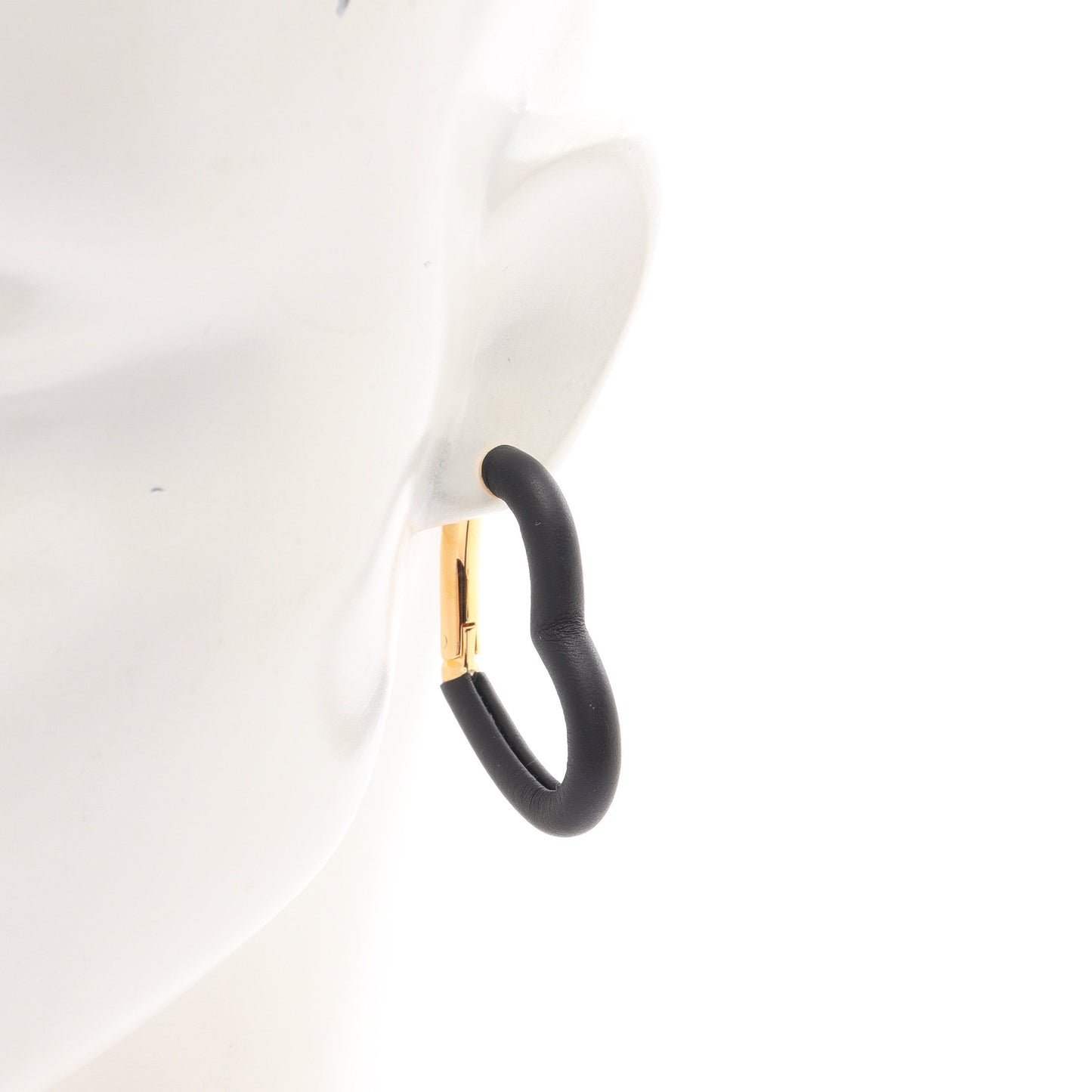 オ クール デュ フォーブル ハート ピアス ヴォースイフト GP ブラック ゴールド エルメス アクセサリー HERMES