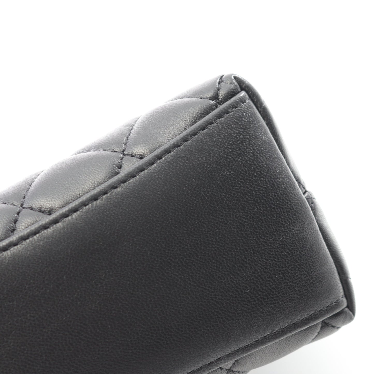 マトラッセ チェーンショルダーバッグ ラムスキン ブラック ゴールド金具 シャネル バッグ CHANEL